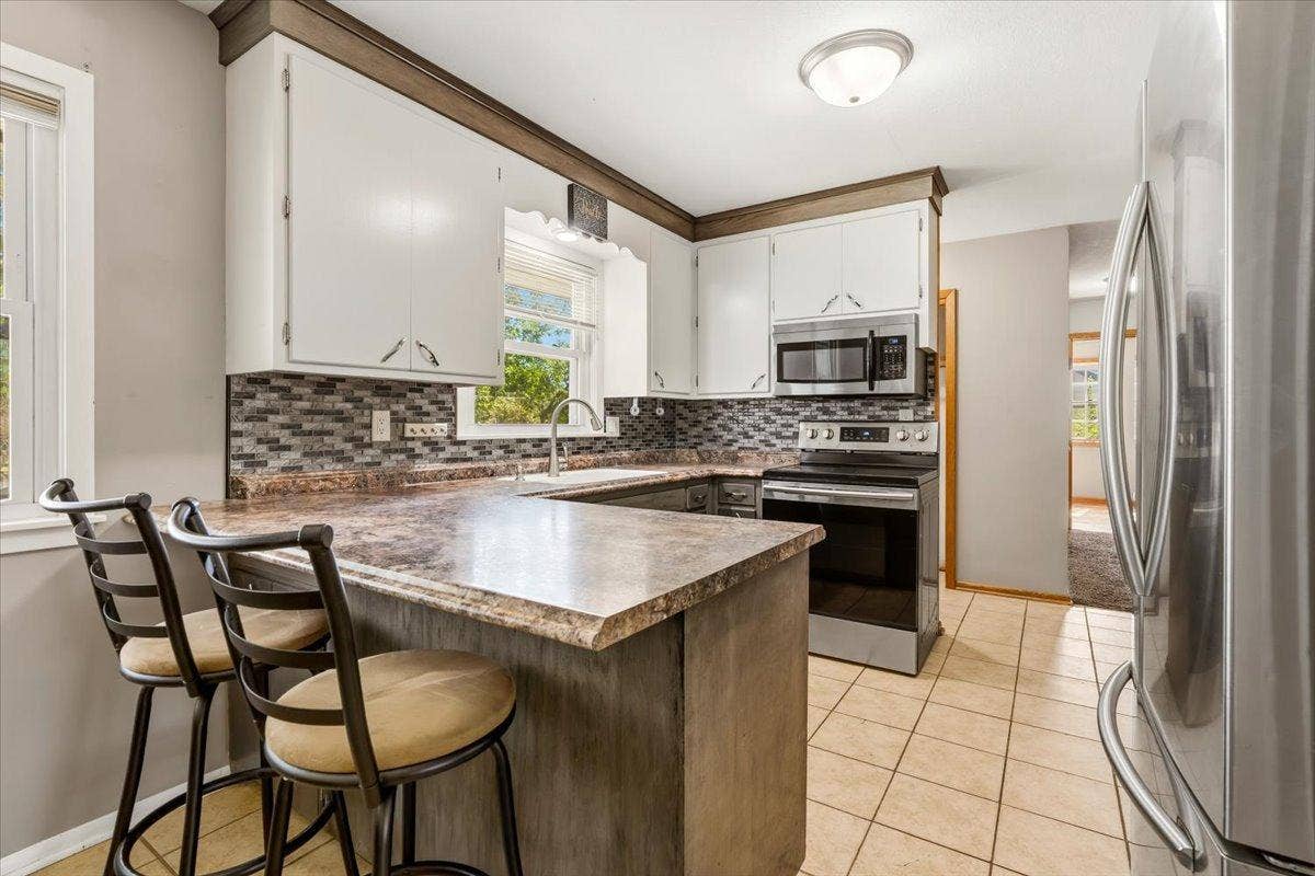 1284 12th Avenue N, Saint Cloud, MN 56303 1284 12th Avenue N, Saint Cloud, MN 56303