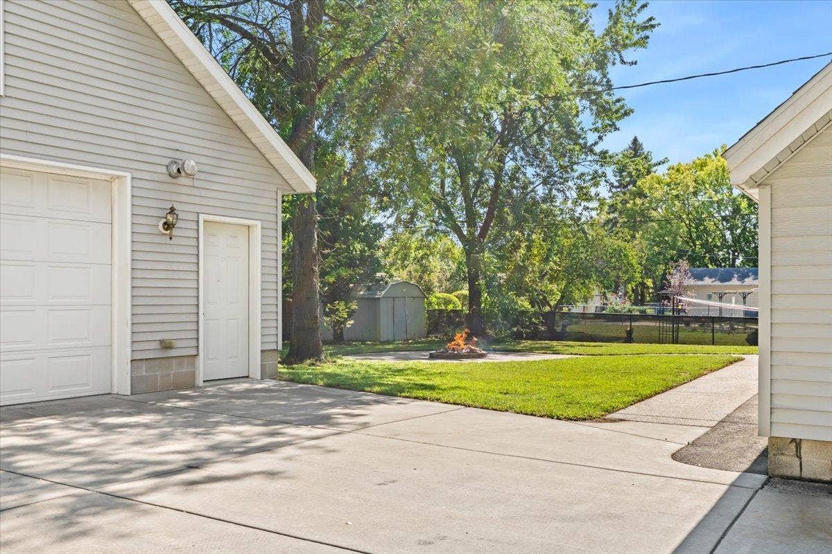 1284 12th Avenue N, Saint Cloud, MN 56303 1284 12th Avenue N, Saint Cloud, MN 56303