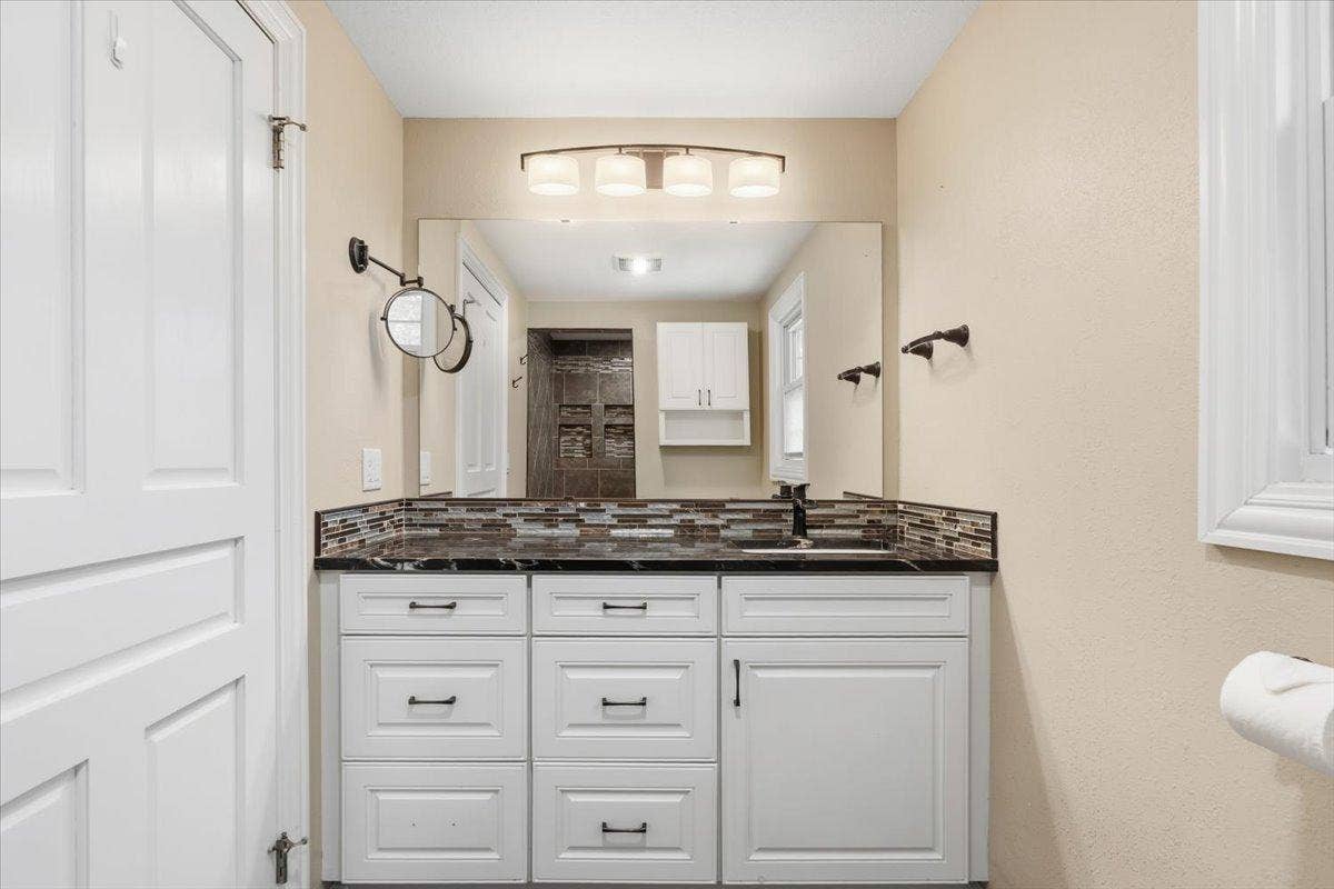 1284 12th Avenue N, Saint Cloud, MN 56303 1284 12th Avenue N, Saint Cloud, MN 56303