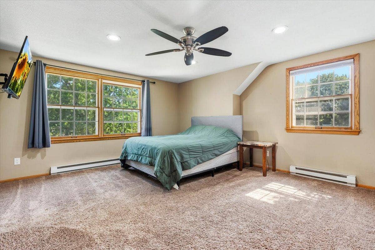 1284 12th Avenue N, Saint Cloud, MN 56303 1284 12th Avenue N, Saint Cloud, MN 56303