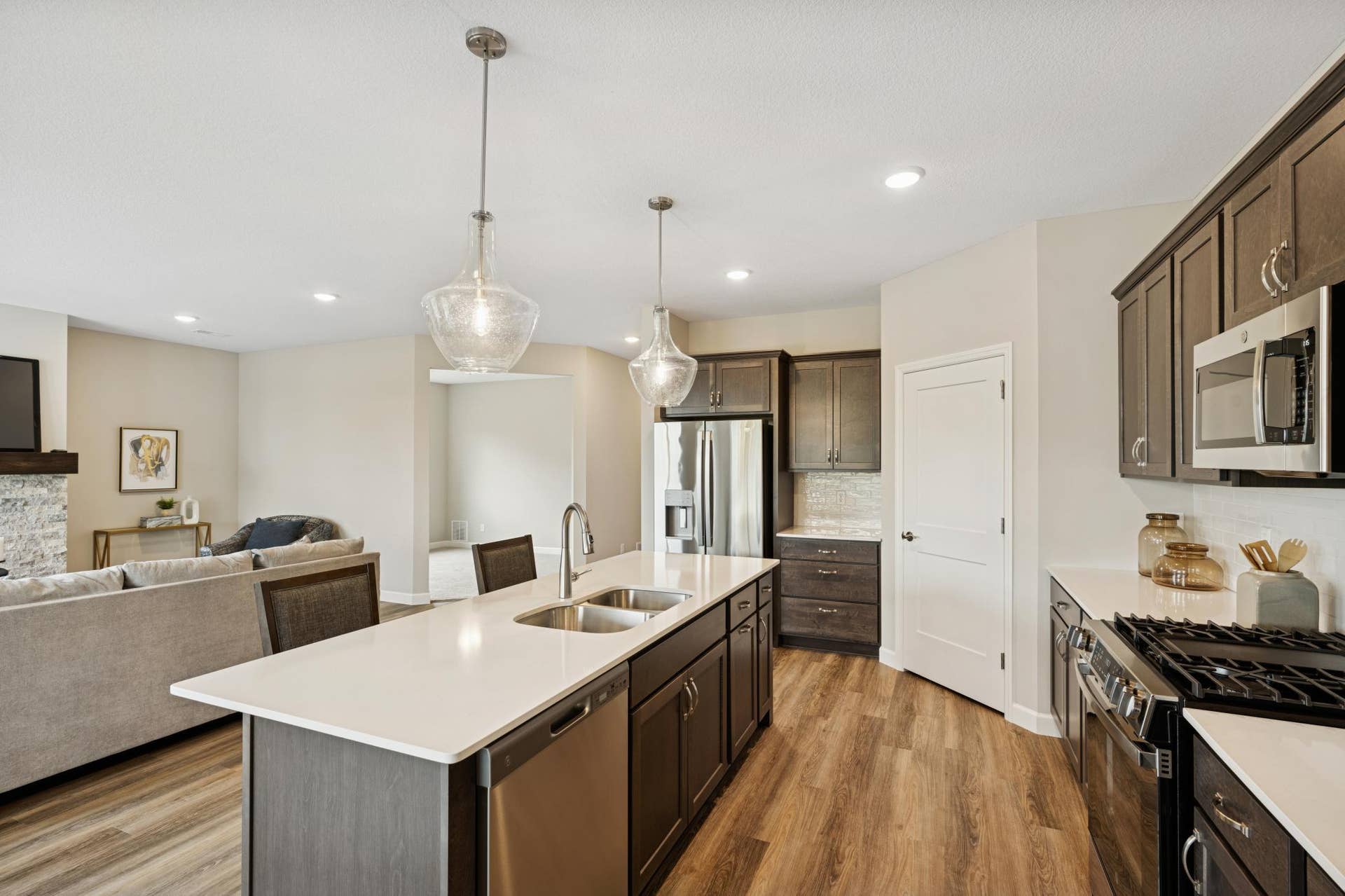 227 Emmy Lane, Hanover, MN 55341 *Photo from a previously completed Waterford Villa - finishes and selections will vary.