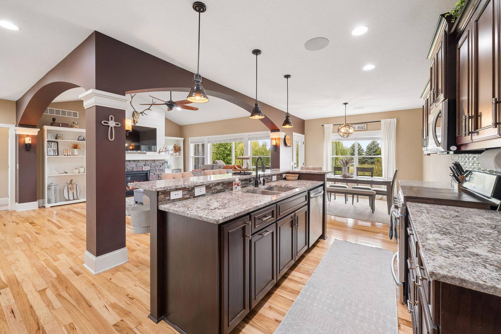 11003 Wesley Dr-MLS-12.jpg