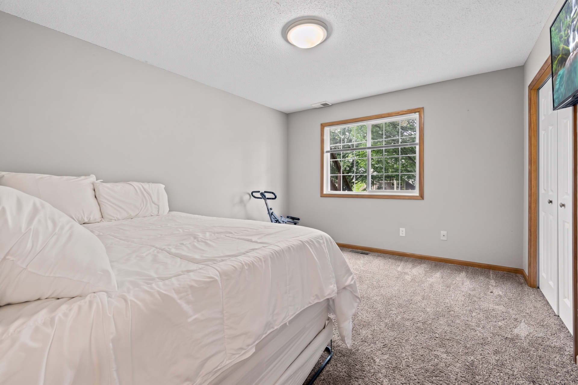 2044 Pheasant Run Street, Shakopee, MN 55379 2044 Pheasant Run Street, Shakopee, MN 55379