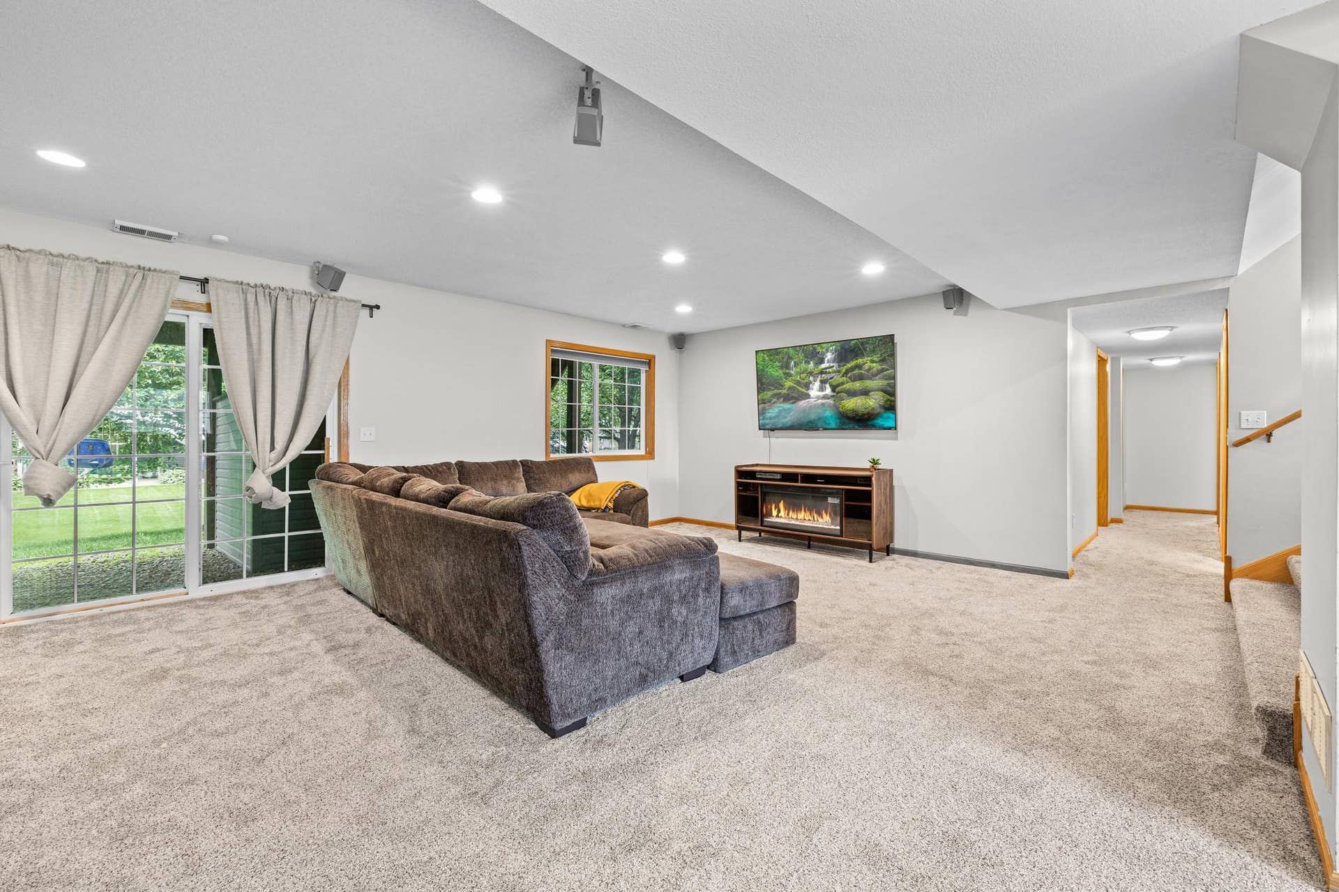 2044 Pheasant Run Street, Shakopee, MN 55379 1V5A2796_web.jpg