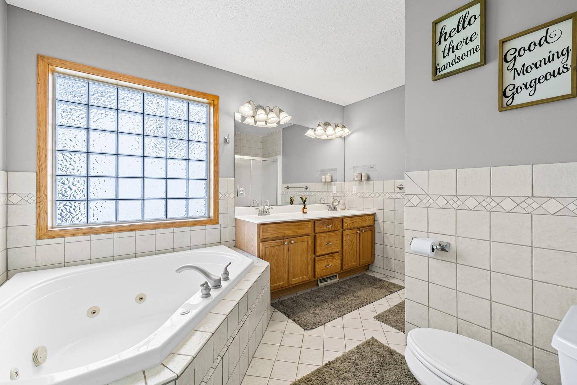 2044 Pheasant Run Street, Shakopee, MN 55379 1V5A2898_web.jpg