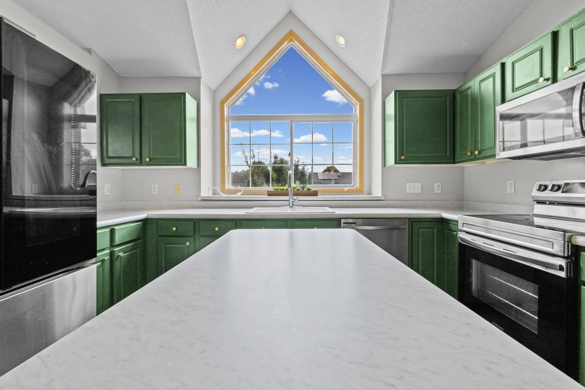2044 Pheasant Run Street, Shakopee, MN 55379 1V5A2838_web.jpg