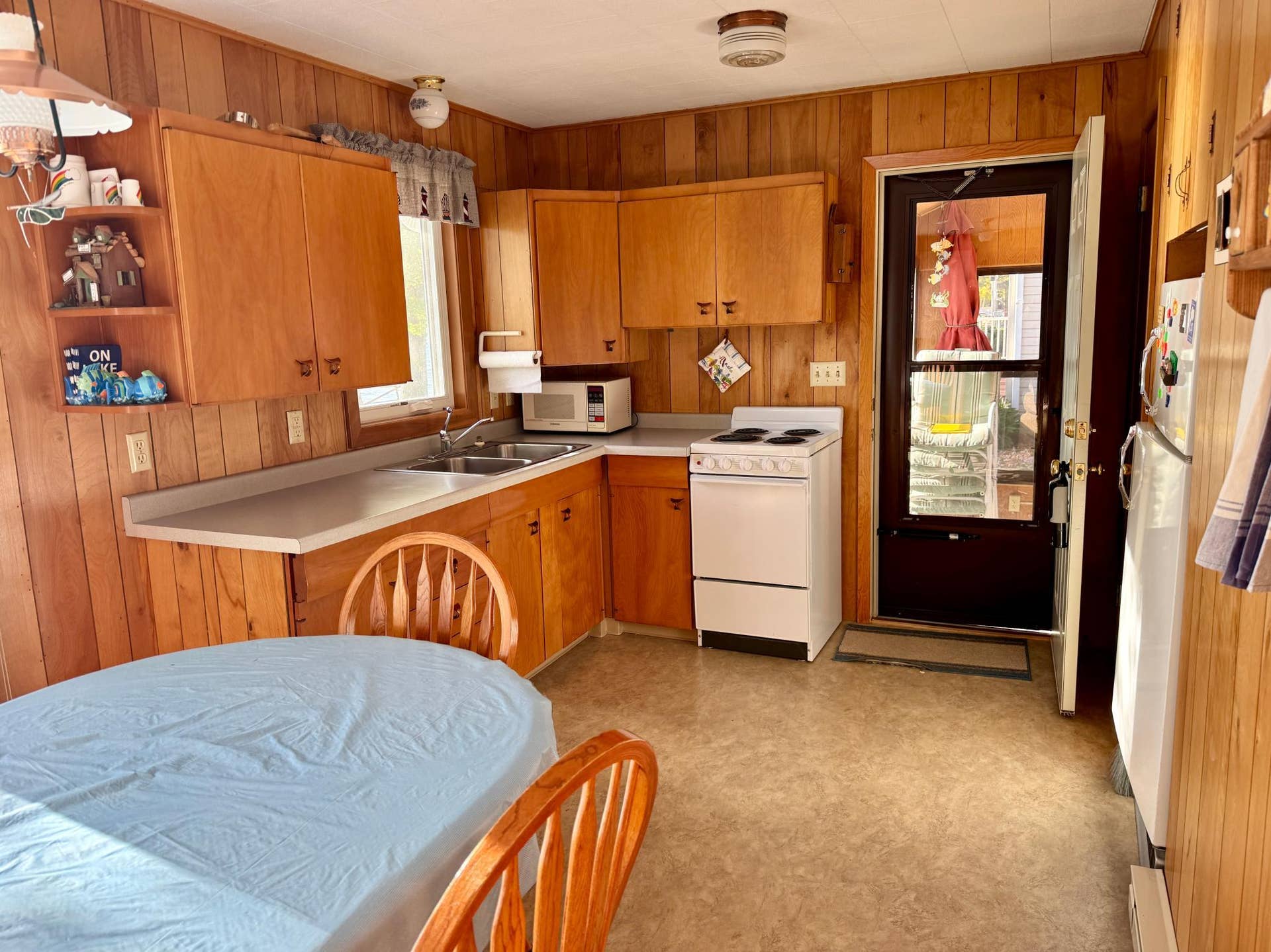 43833 Inlet Beach Road, Pelican Rapids, MN 56572 8-Kitchen.jpg