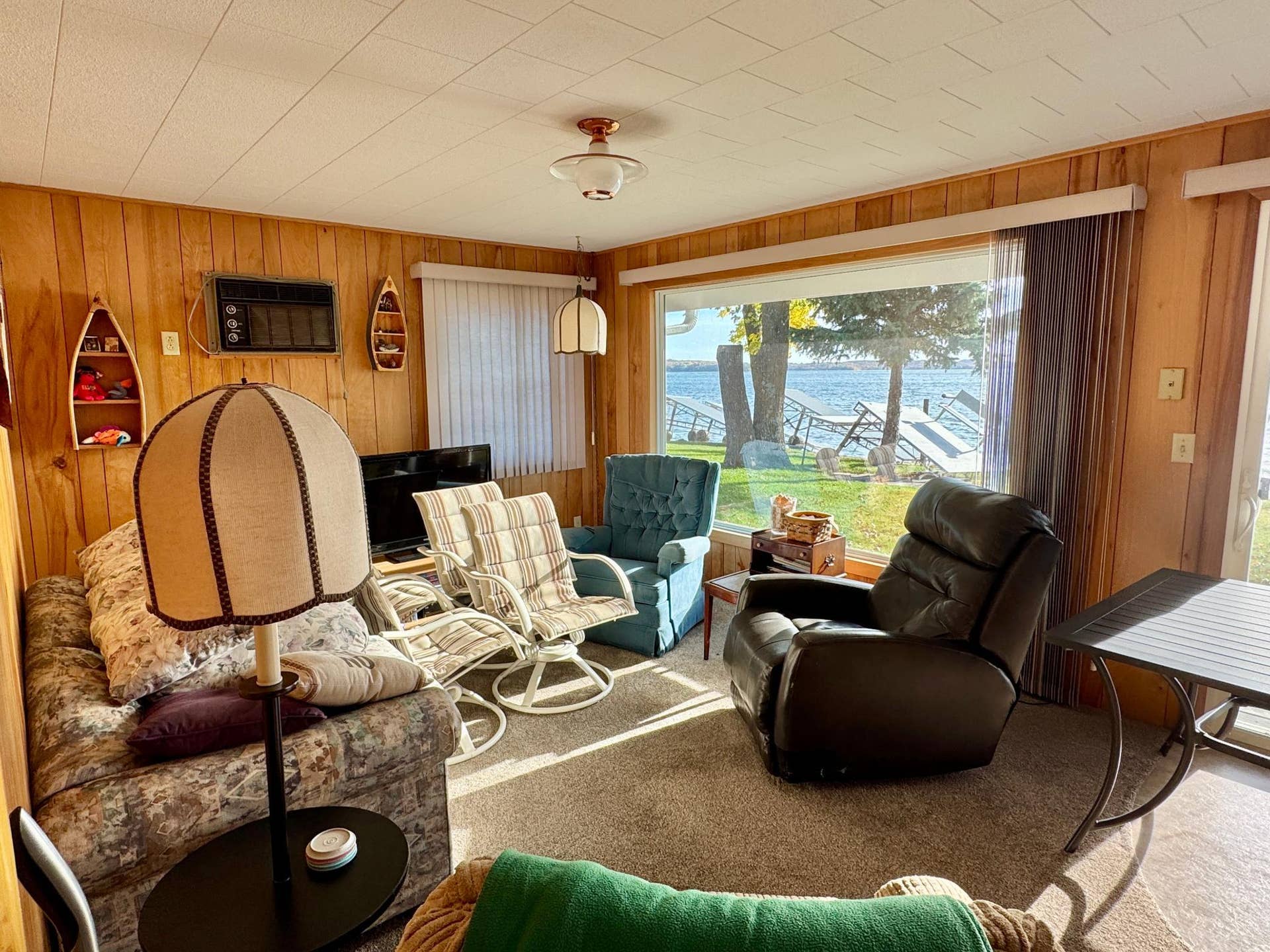 43833 Inlet Beach Road, Pelican Rapids, MN 56572 10-Living room.jpg