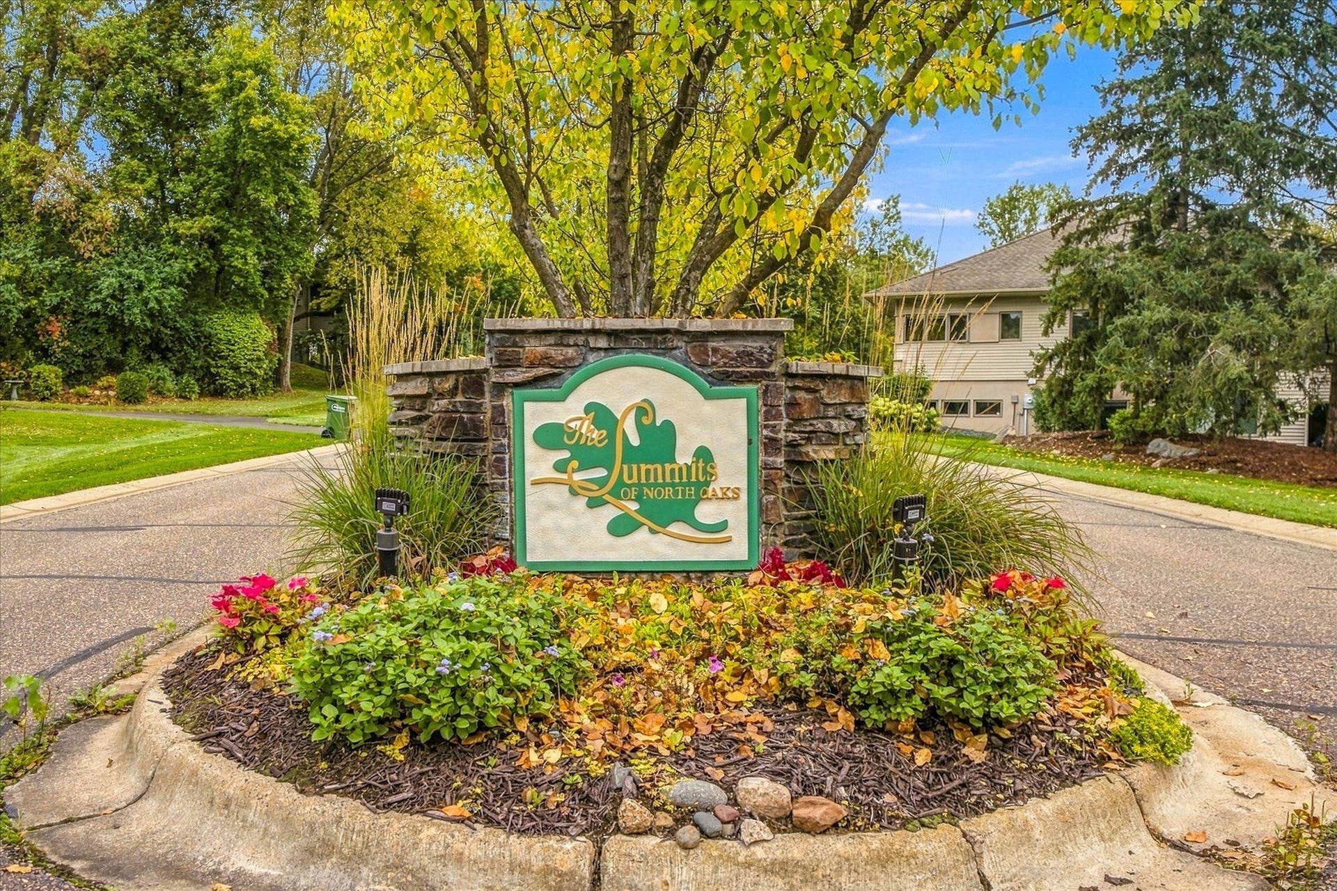 5 Summit, North Oaks, MN 55127 5 Summit, North Oaks, MN 55127