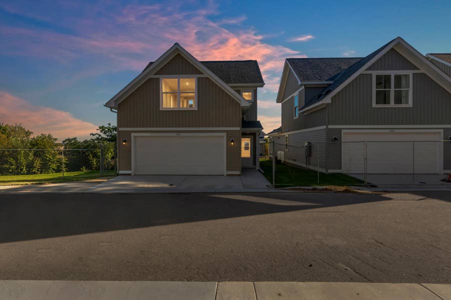 Property photo for 422 Rivoli Drive, Saint Paul, MN