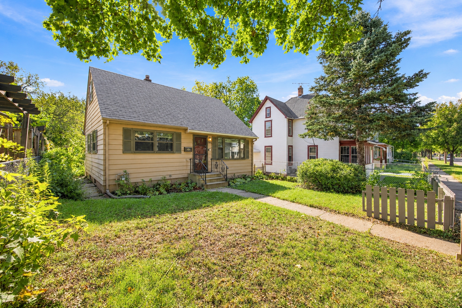 Property photo for 920 Magnolia Avenue E, Saint Paul, MN
