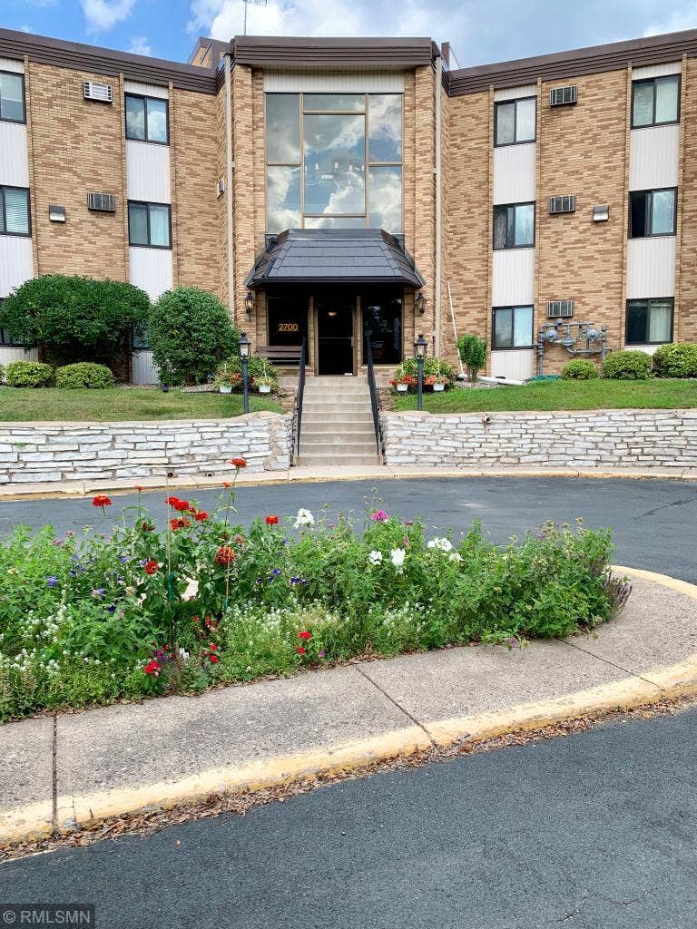 Property photo for 2700 Oxford Street N, Roseville, MN