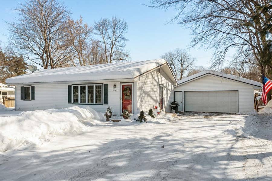Property photo for 3932 Bellaire Avenue, White Bear Twp, MN