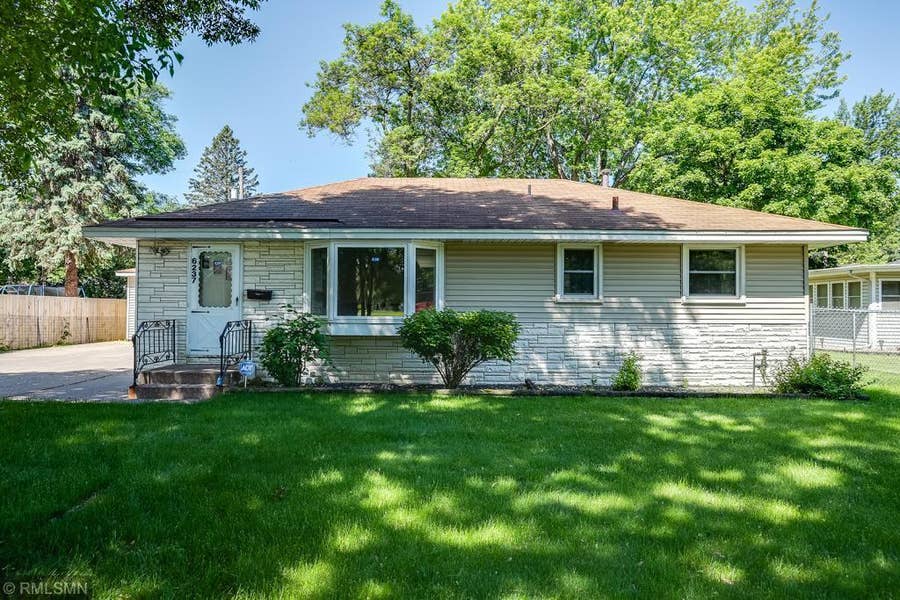 Property photo for 6237 Perry Avenue N, Brooklyn Center, MN