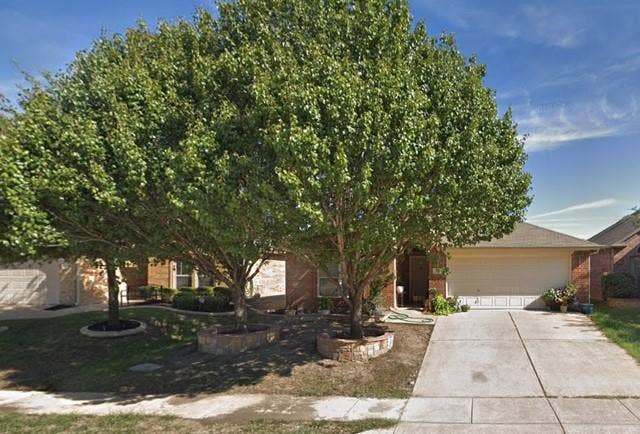 Property photo for 11736 Kenny Drive, Fort Worth, TX