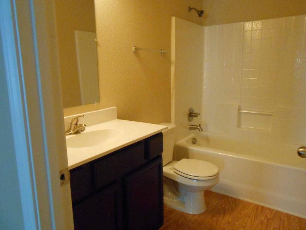 1930 Cross Oaks Drive, Lancaster, TX 75146