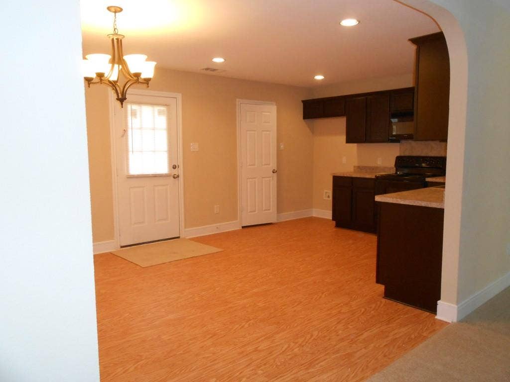 1930 Cross Oaks Drive, Lancaster, TX 75146
