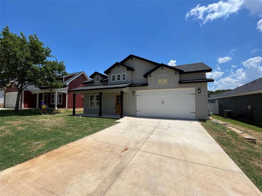 Property photo for 212 Wilson Drive, Lake Dallas, TX