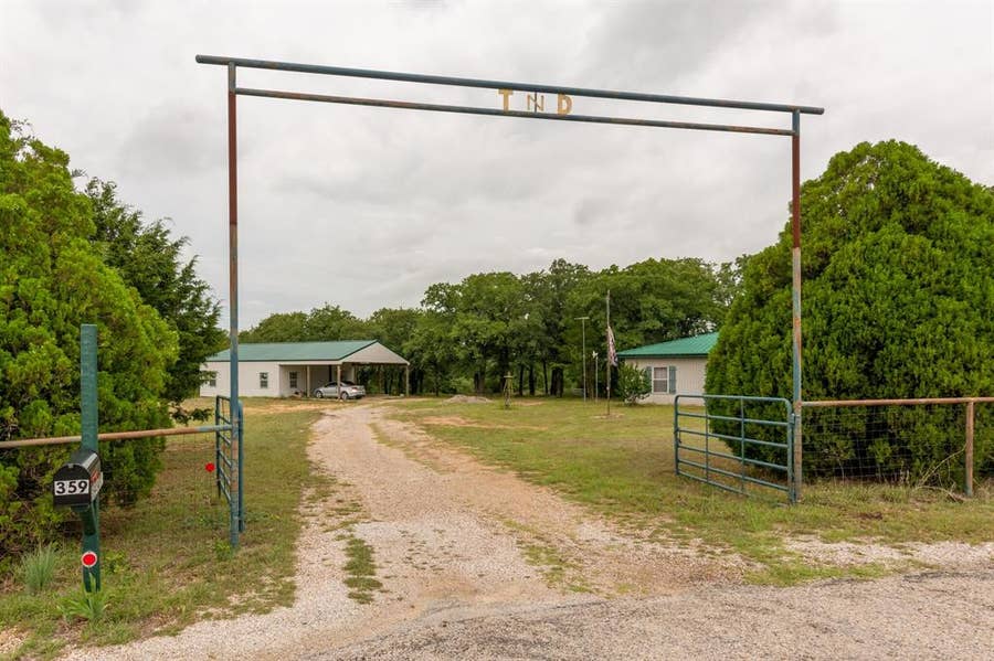 Property photo for 359 County Road 4773, Boyd, TX