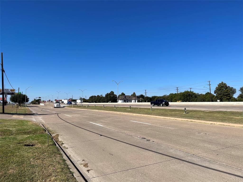 710 E Interstate 30, #B, Garland, TX 75043