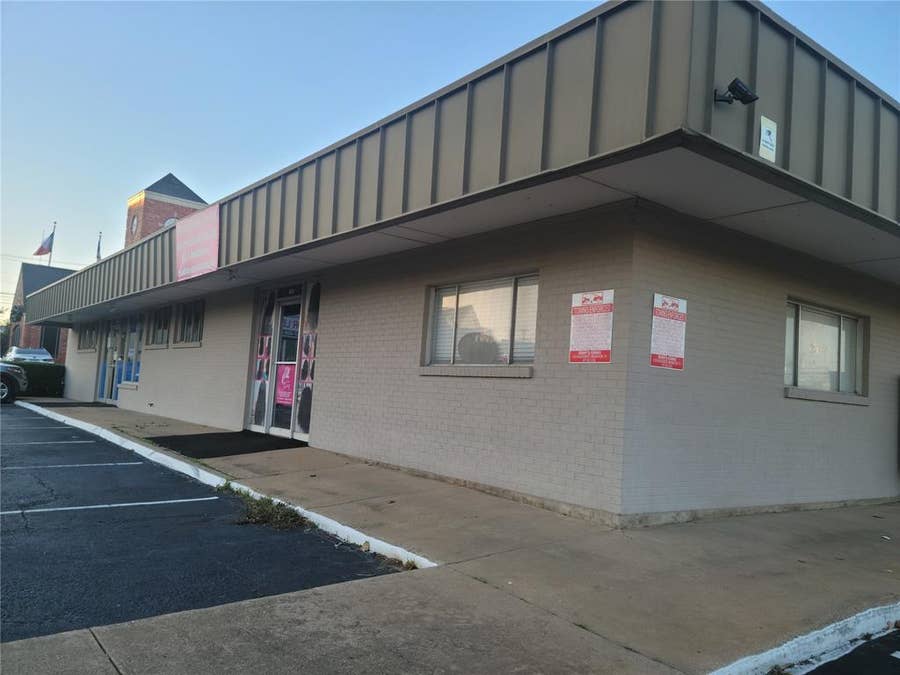 Property photo for 623 W Main Street, Arlington, TX