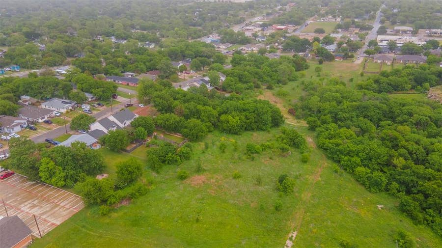Property photo for 1218 W Church Street, Grand Prairie, TX