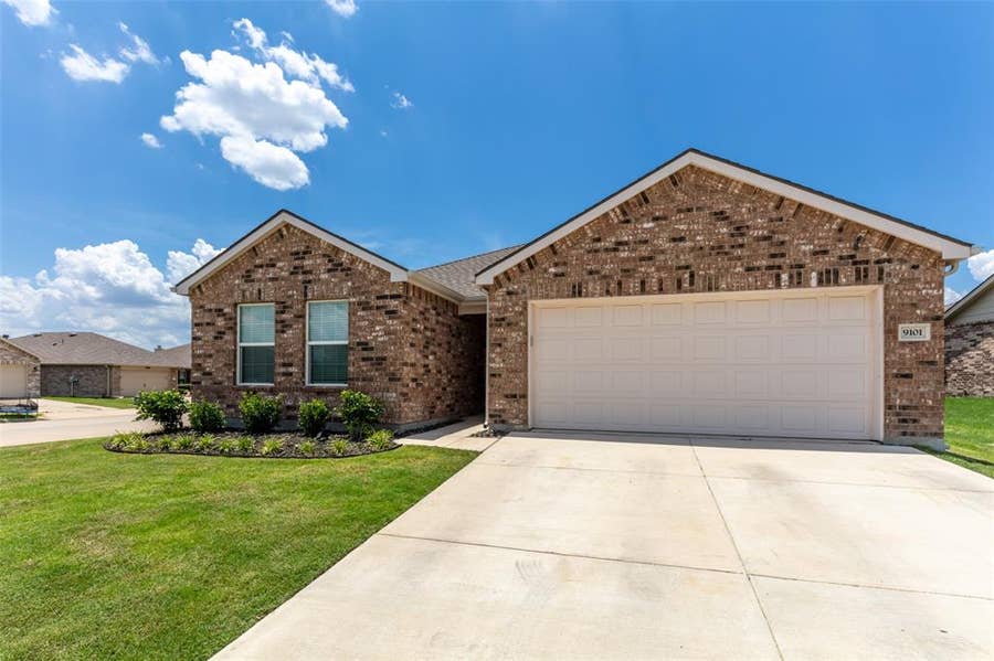 Property photo for 9101 Lookout Point, Fort Worth, TX