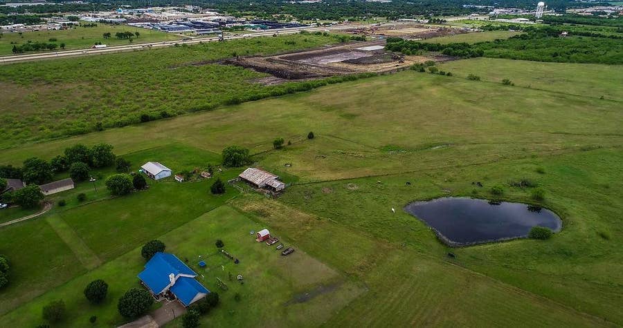 Property photo for 225 Valek Road, Ennis, TX