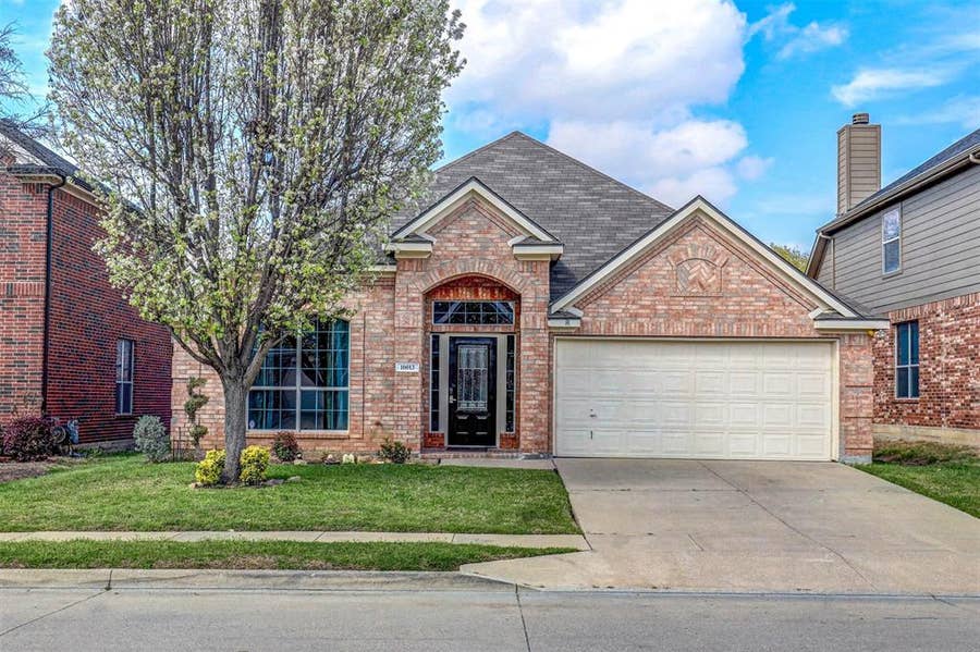 Property photo for 10013 Voss Avenue, Fort Worth, TX