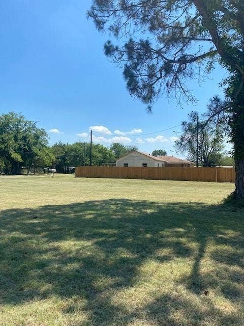 Property photo for 301 Church Circle, Ennis, TX
