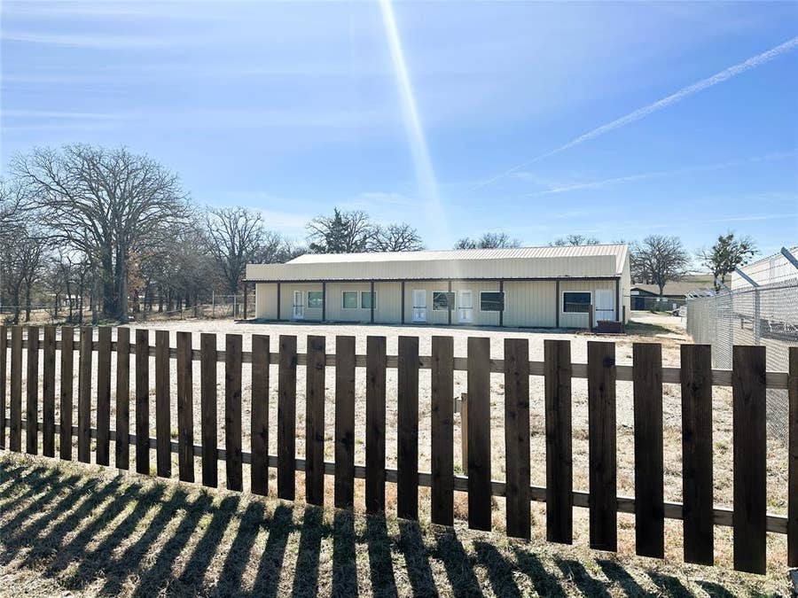Property photo for 7669 Confederate Park Road, Fort Worth, TX