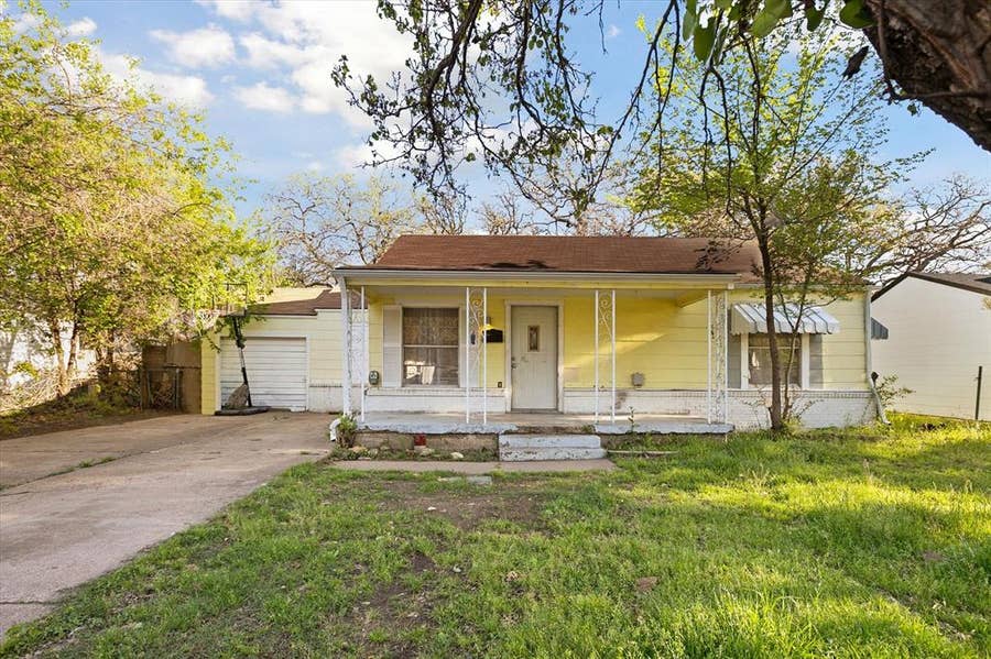 Property photo for 4413 Wayne Court N, Haltom City, TX
