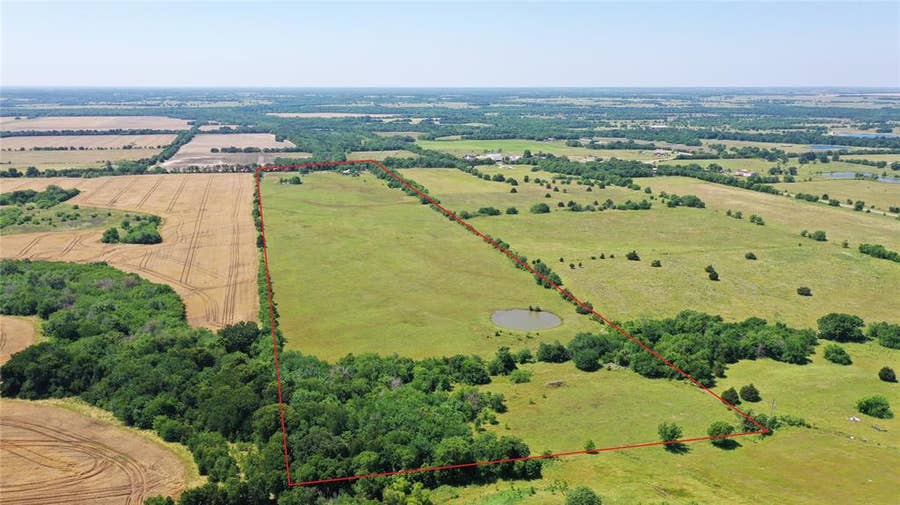 Property photo for 2516 County Road 1017, Wolfe City, TX