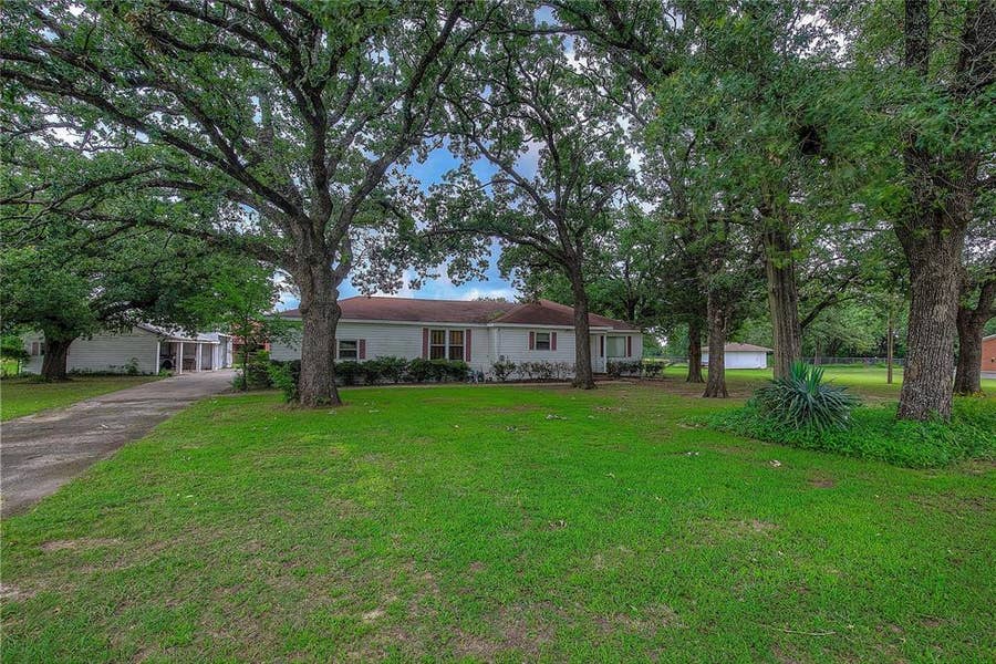 Property photo for 7209 Hackberry Drive, Greenville, TX