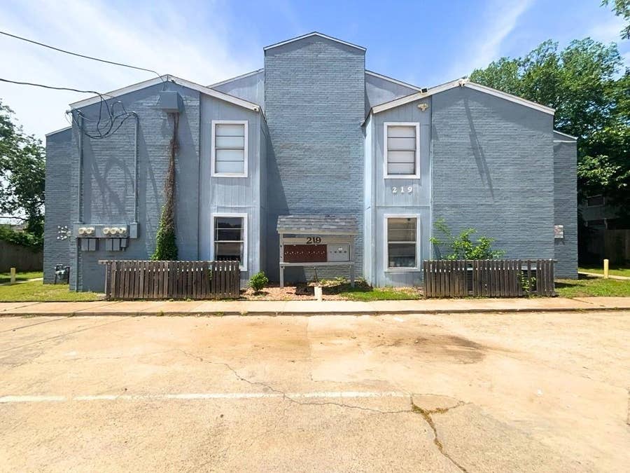 Property photo for 219 Fry Street, #11, Denton, TX