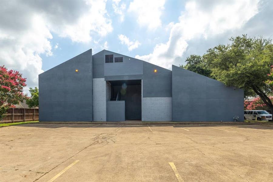 Property photo for 2401 Garden Park Court, Arlington, TX