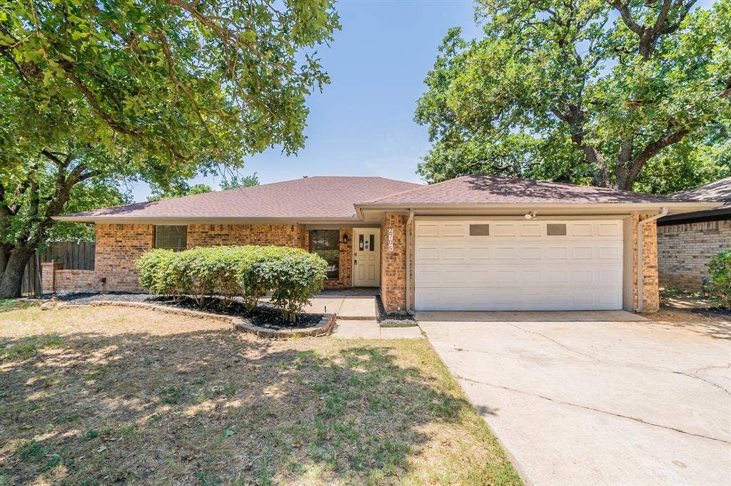 2705 Meadow Green, Bedford, TX 76021 2705 Meadow Green, Bedford, TX 76021