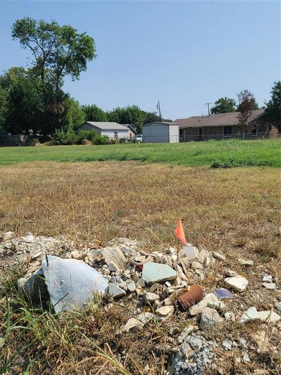 Property photo for 3016 Claibourne Boulevard, Dallas, TX