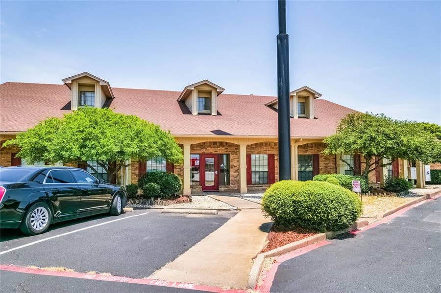 Property photo for 405 Airport Freeway, #Private Offices, Bedford, TX