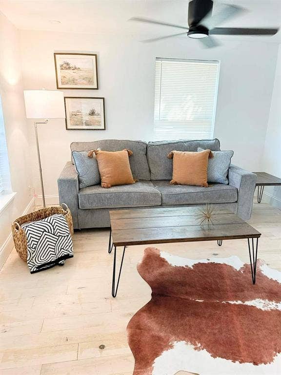 Property photo for 1118 E Oak Street, Denton, TX
