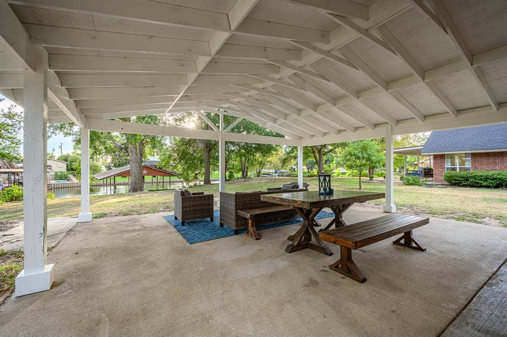 123 Goodknight Ranch Road, Trinidad, TX 75163