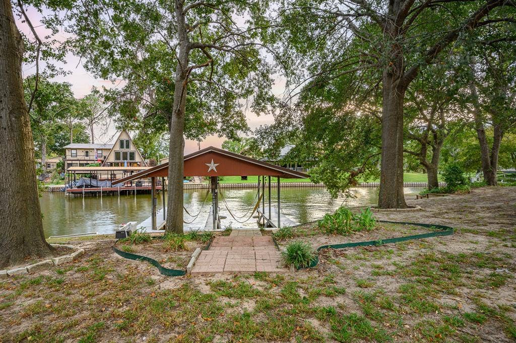 123 Goodknight Ranch Road, Trinidad, TX 75163
