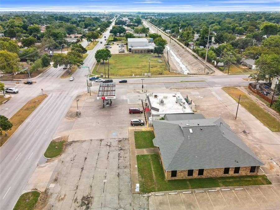 Property photo for 4915 Gus Thomasson Road, Mesquite, TX