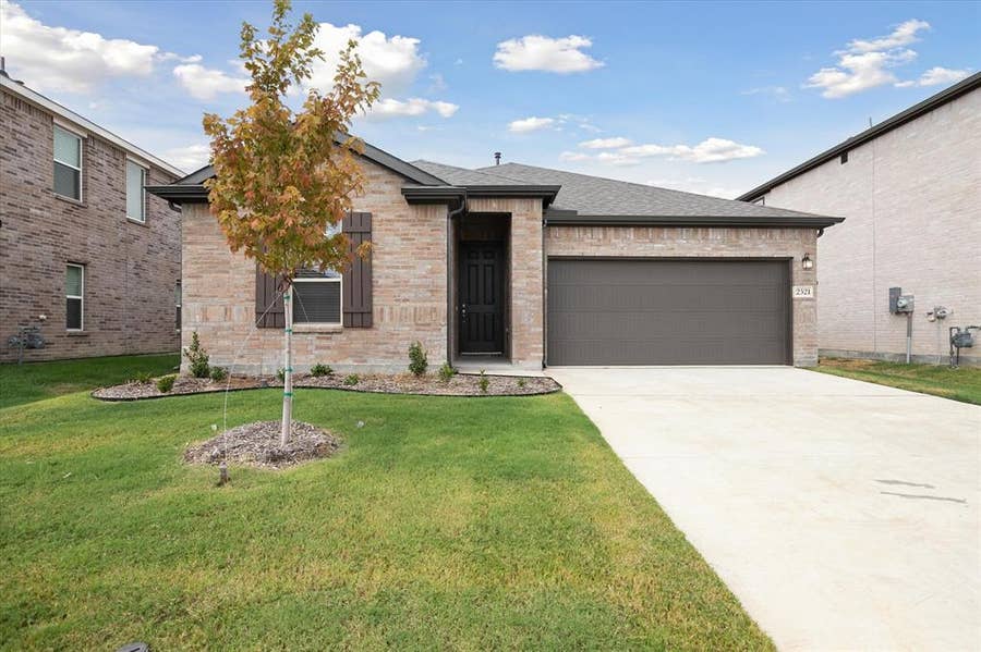 Property photo for 2521 Wayne Avenue, Aubrey, TX