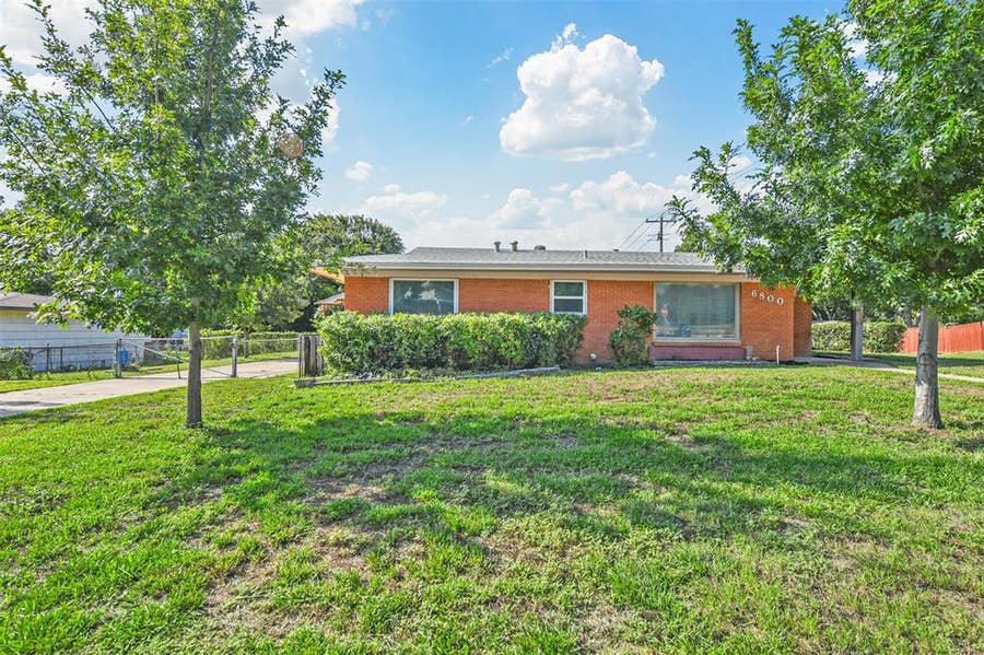 Property photo for 6800 Park Place Drive, Richland Hills, TX