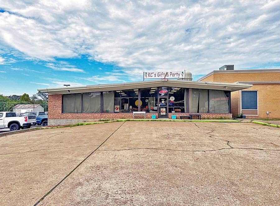 Property photo for 407 E Tyler Street, Athens, TX