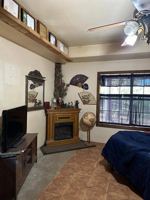 11420 County Road 420, Tyler, TX 75704 Bedroom with ceiling fan