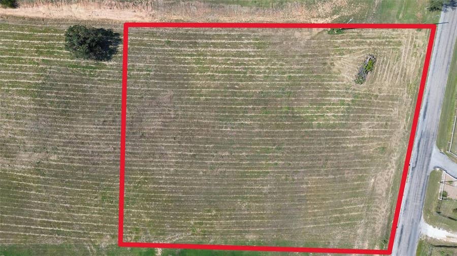 Property photo for 601 Williamson Road, Granbury, TX