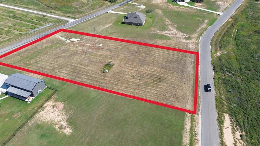 Property photo for 841 Williamson Road, Granbury, TX