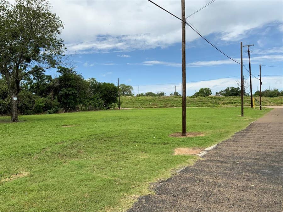 Property photo for 710 E Park Street, Waco, TX